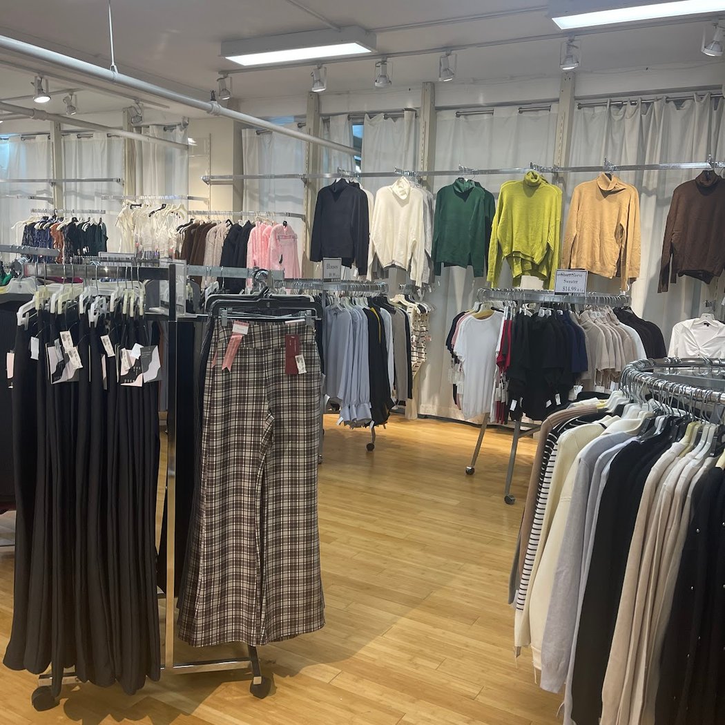 De Janeiro Stores 1