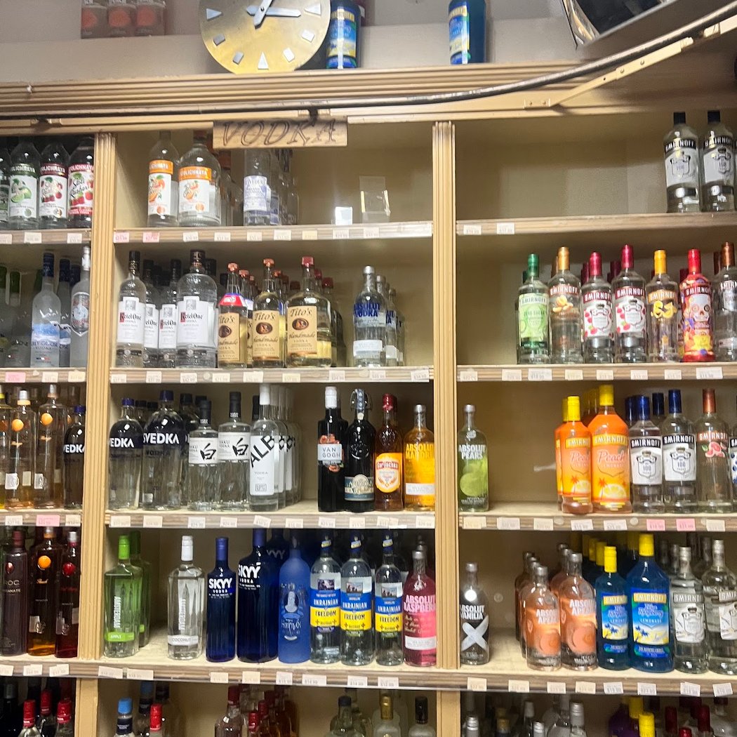 Petzinger's Wines & Liquors 1