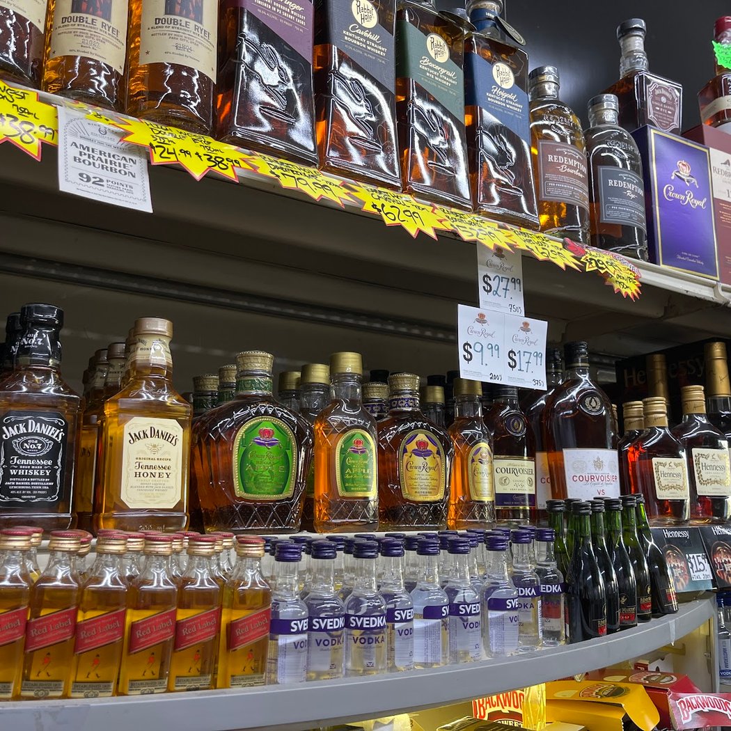 San Pablo Market & Liquor 3