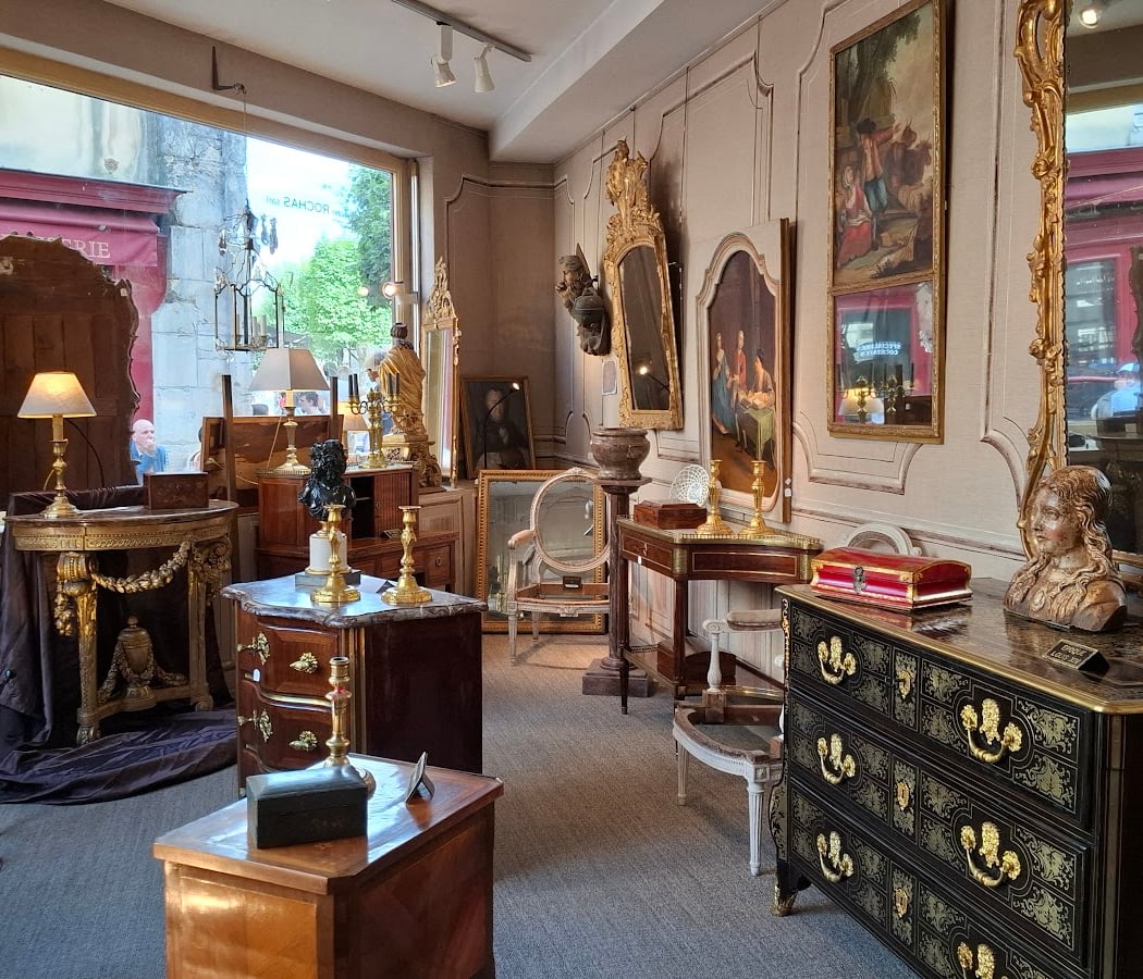 Passage Des Antiquaires 1