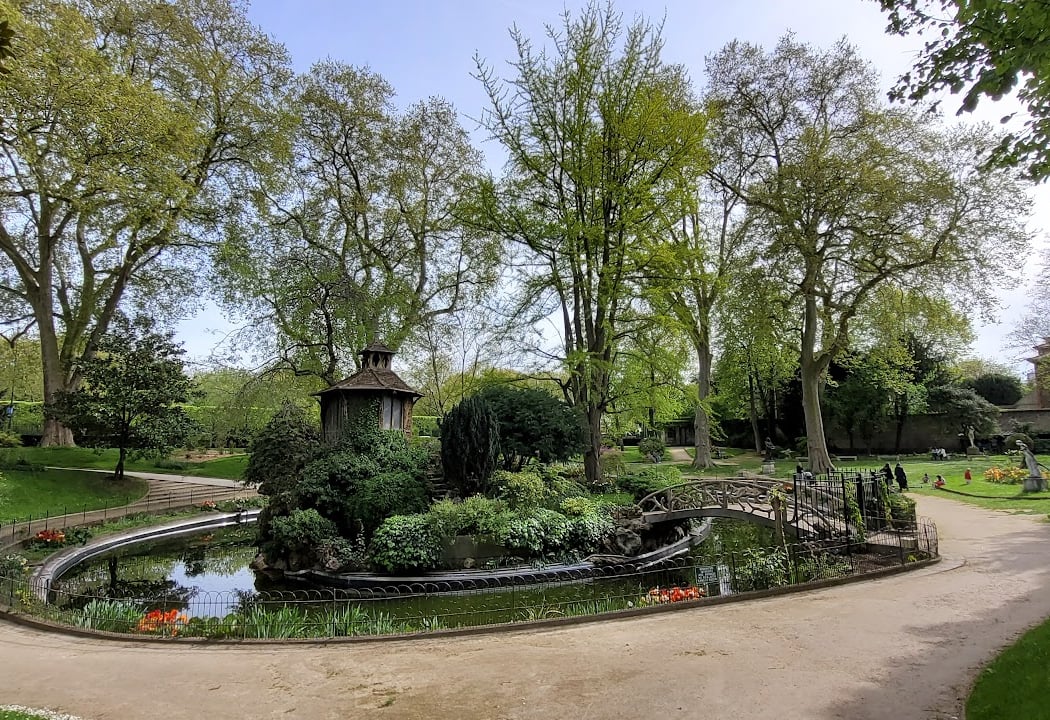 Square Voyer d'Argenson 1