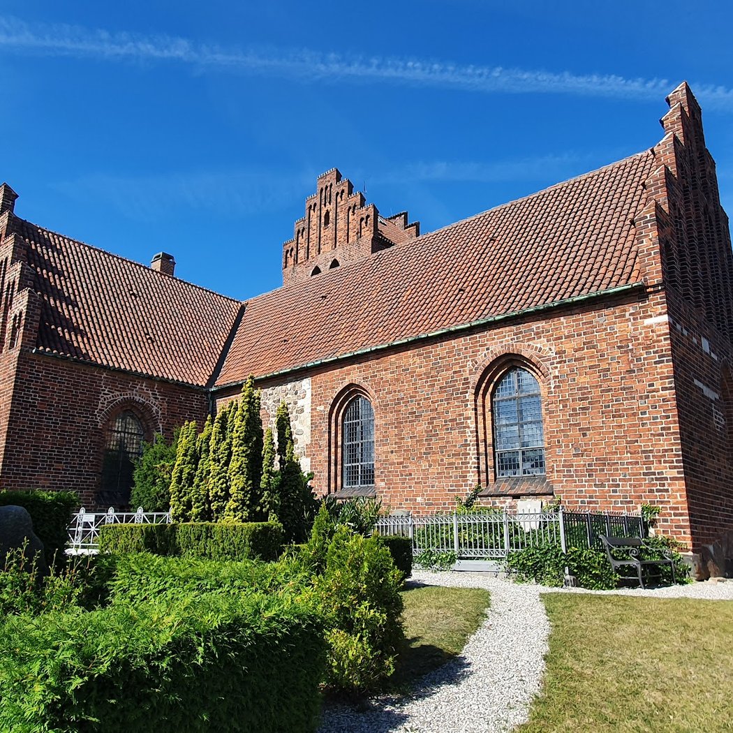 Lyngby Kirke 2