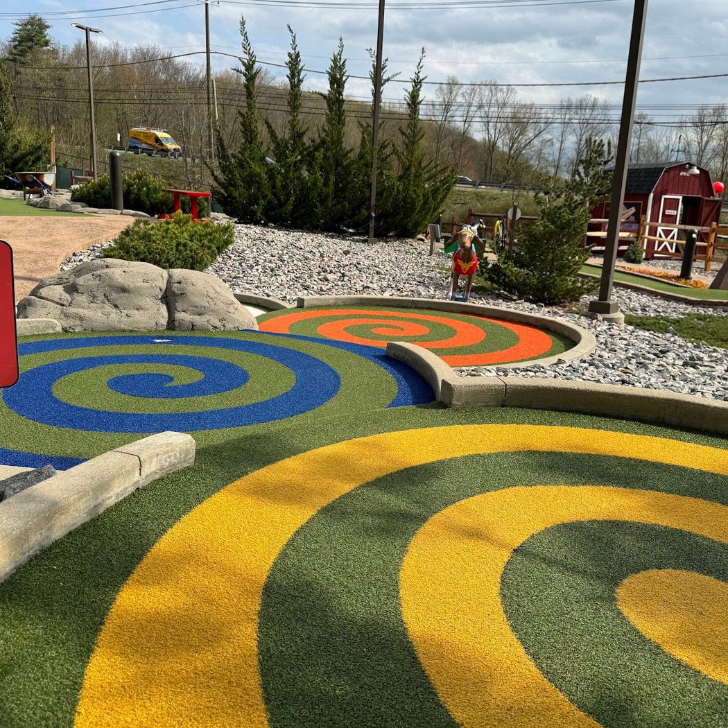 Matterhorn Mini Golf 2