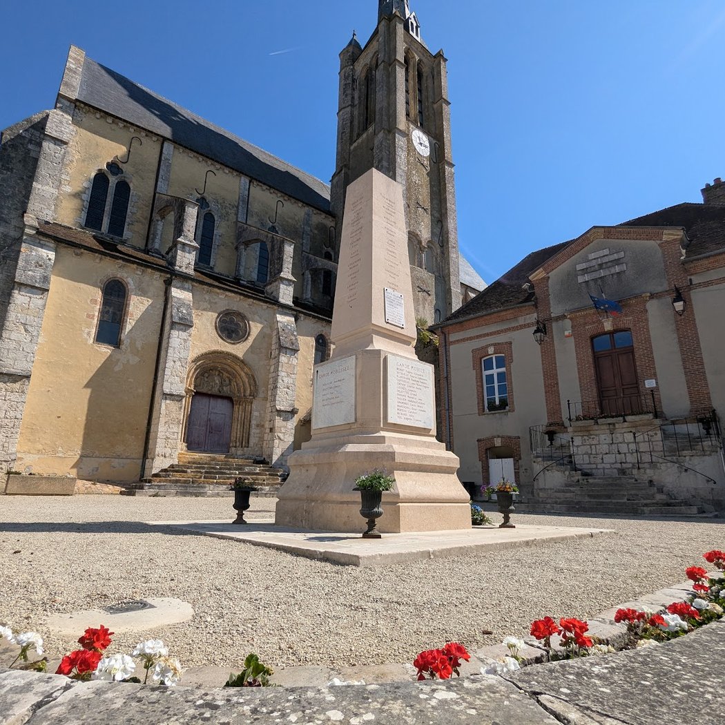 Cloître et jardin médiéval Donnemarie-Dontilly 3