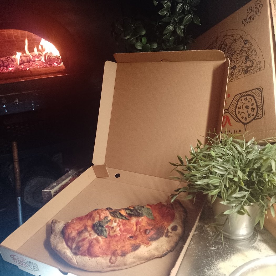 Samino pizza, camion au feu de bois 3