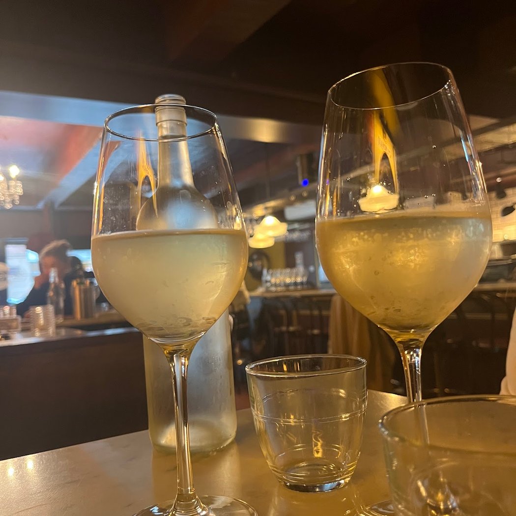 Vanguard Wine Bar (Midtown West) 3