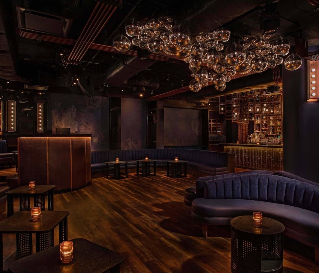 Loosie's Nightclub 2