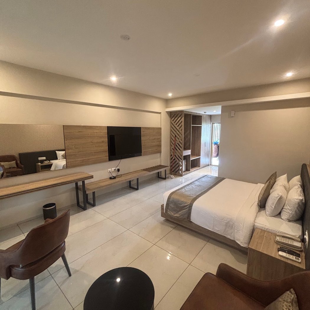VRR Astoria Resort & Convention Center 3