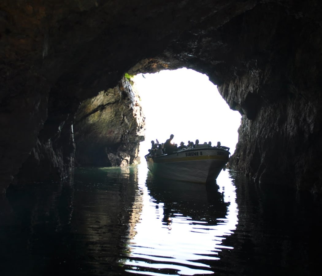 Starring Sirens - Marines Caves Morgat 1