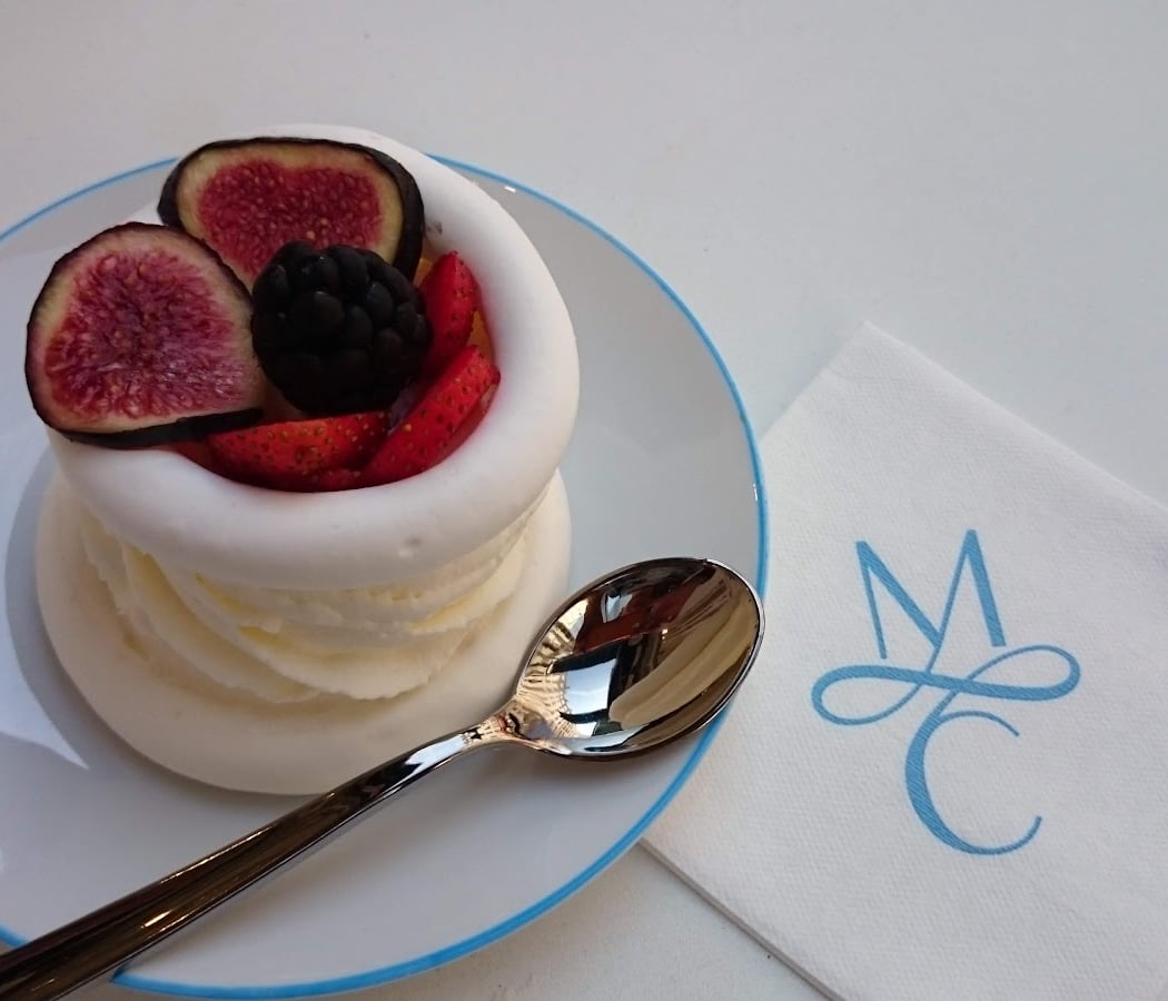 HOUSE OF CHANTILLY 3