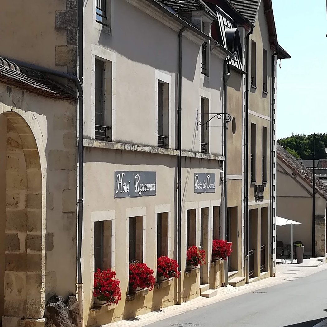 Romantic Loire Valley - The Ultimate Couples’ EV Adventure Through France’s Château Country 2