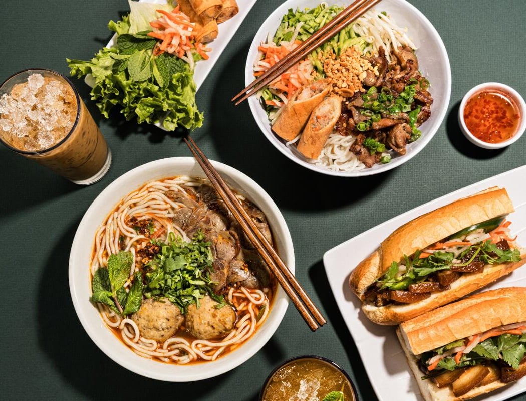 Nong Lá Vietnamese Cafe 1