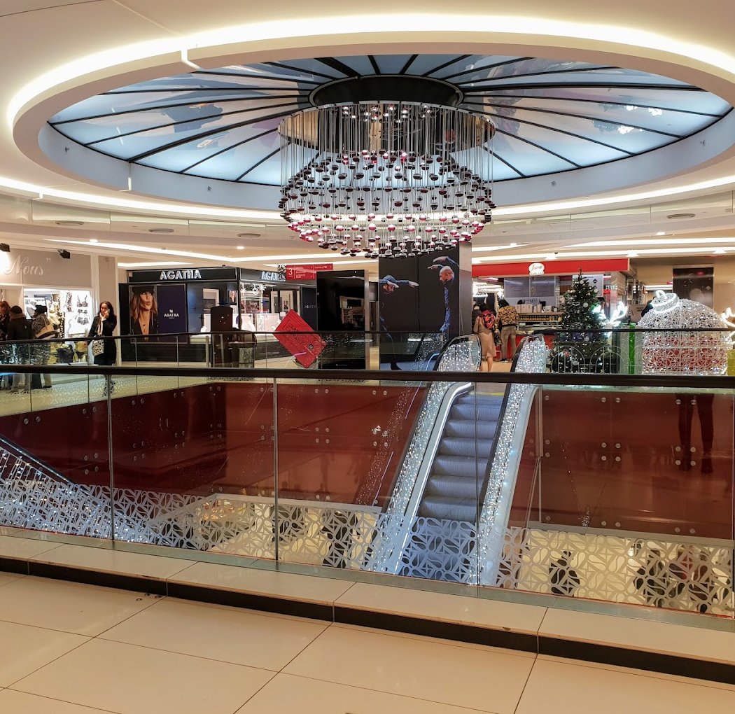Stroll and Shop at Place d'Italie 5