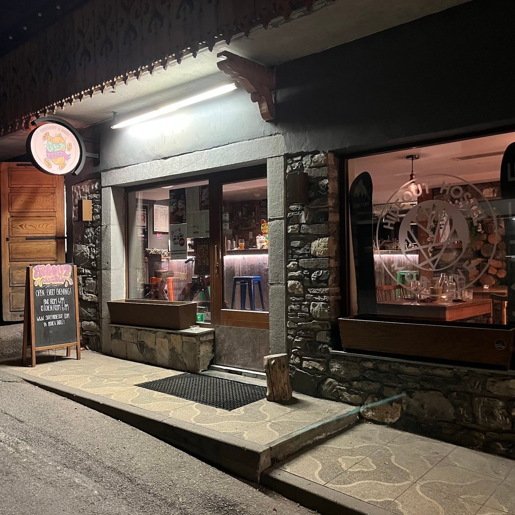 Hideout Restaurant 3