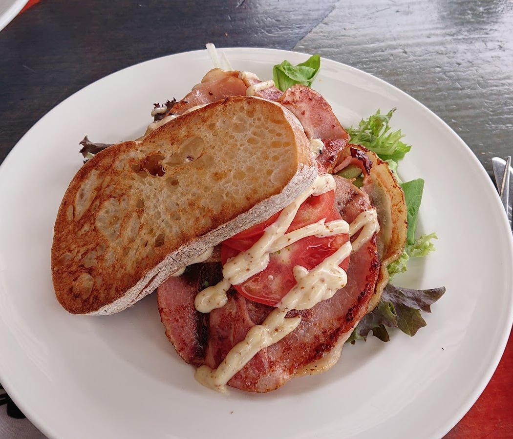 Cahoots Cafe 3