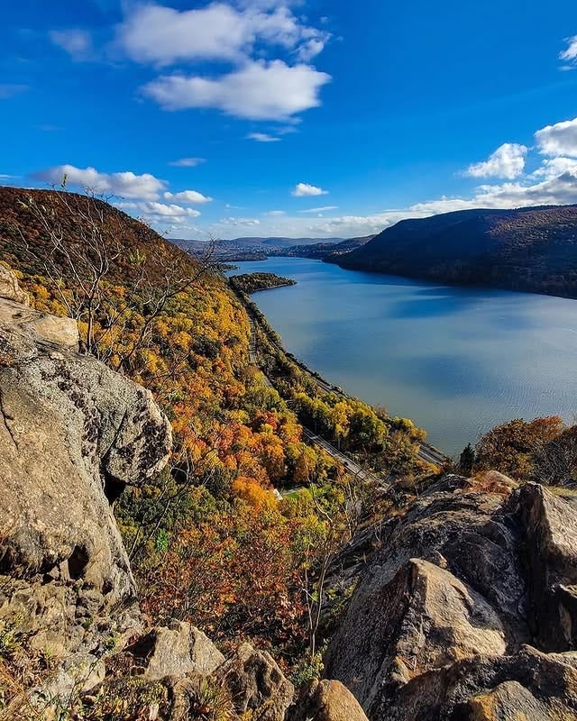 Breakneck Ridge Trail 1