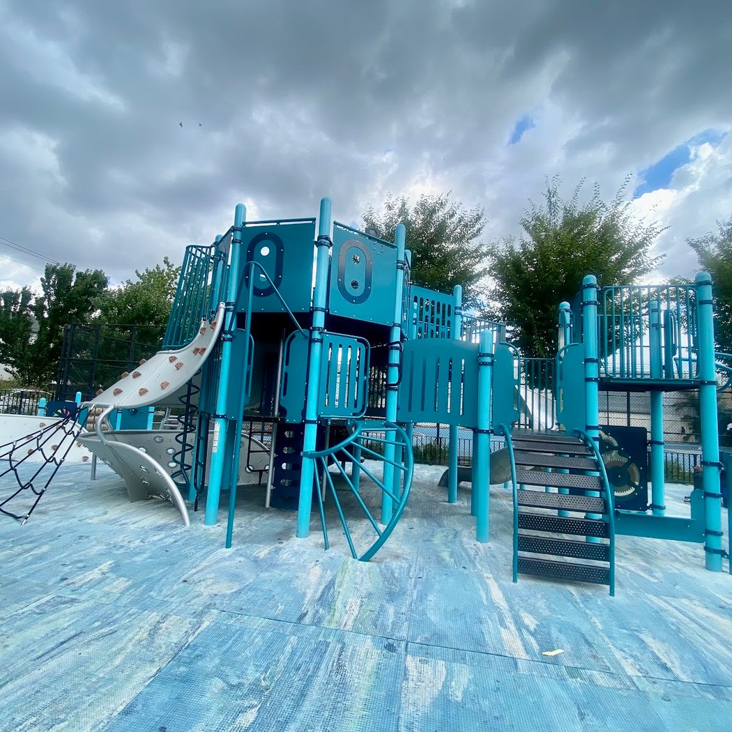 Levy Playground 4