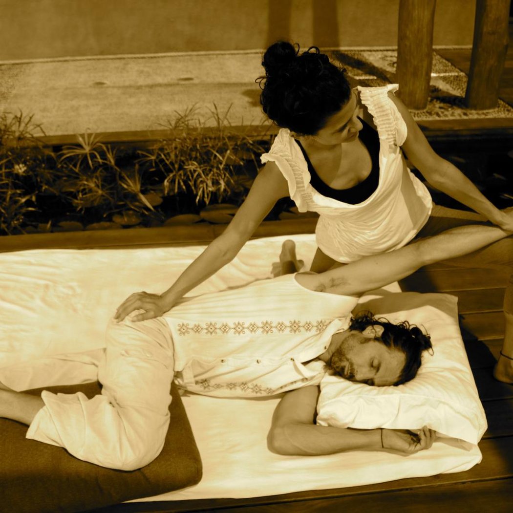 Thai Massage Training with Anjuli Mahendra and Alok Rocheleau 1