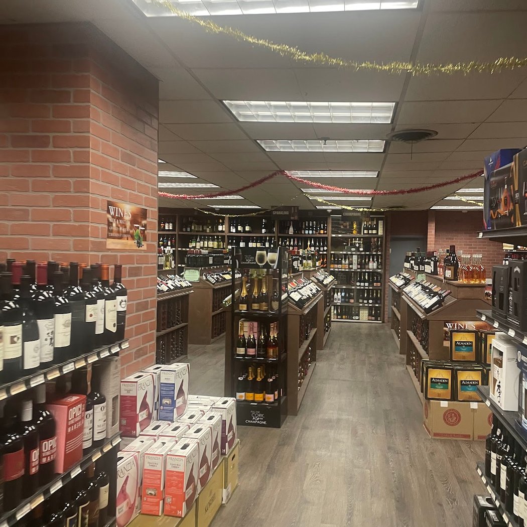 Queens Wines and Liquors 2