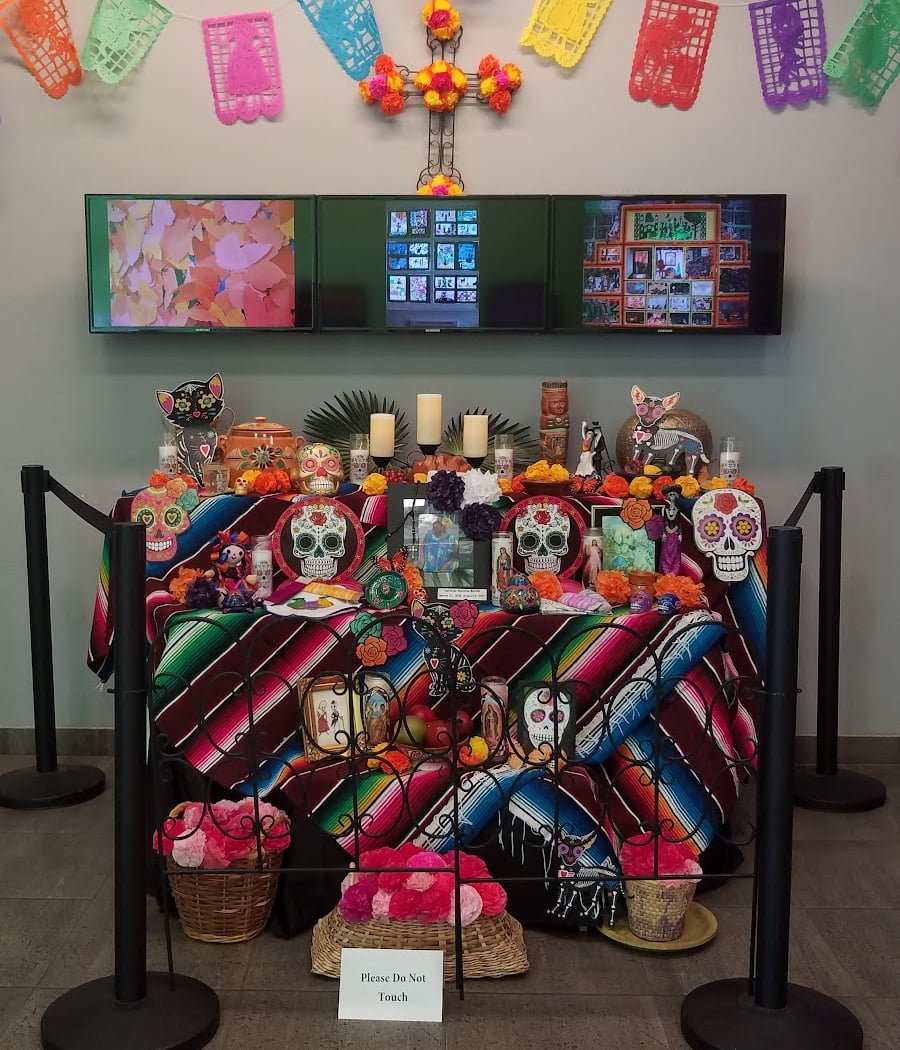 Family Fun Saturday - Día de los Muertos 1