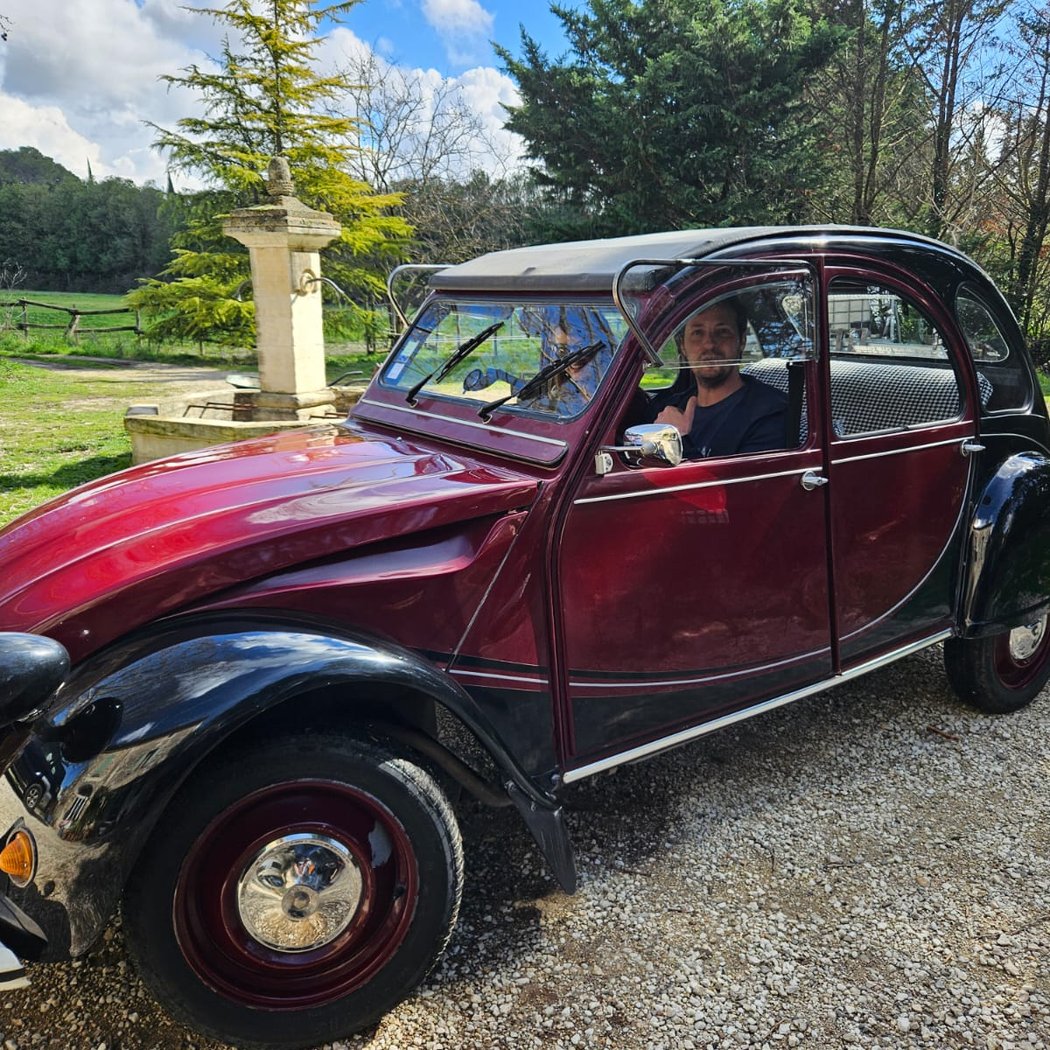 Yes Provence - Location 2cv, Méhari, Cox décapotable et Combi-Van 3