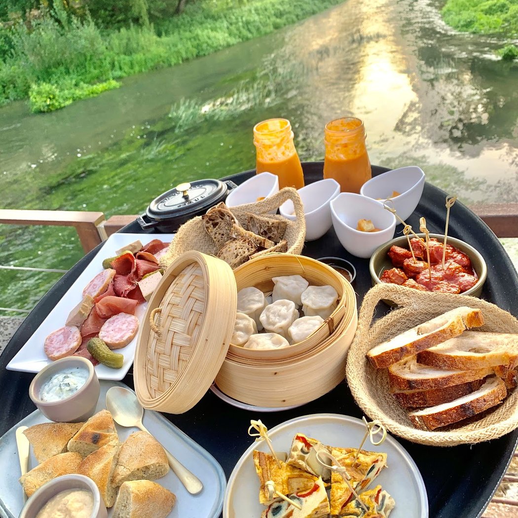 Au Moulin 1