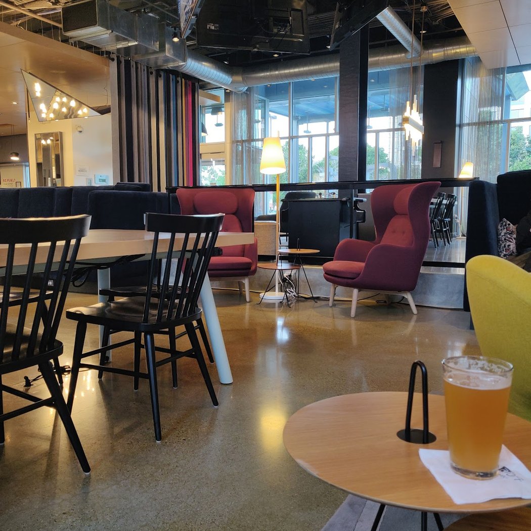 WXYZ Lounge 2