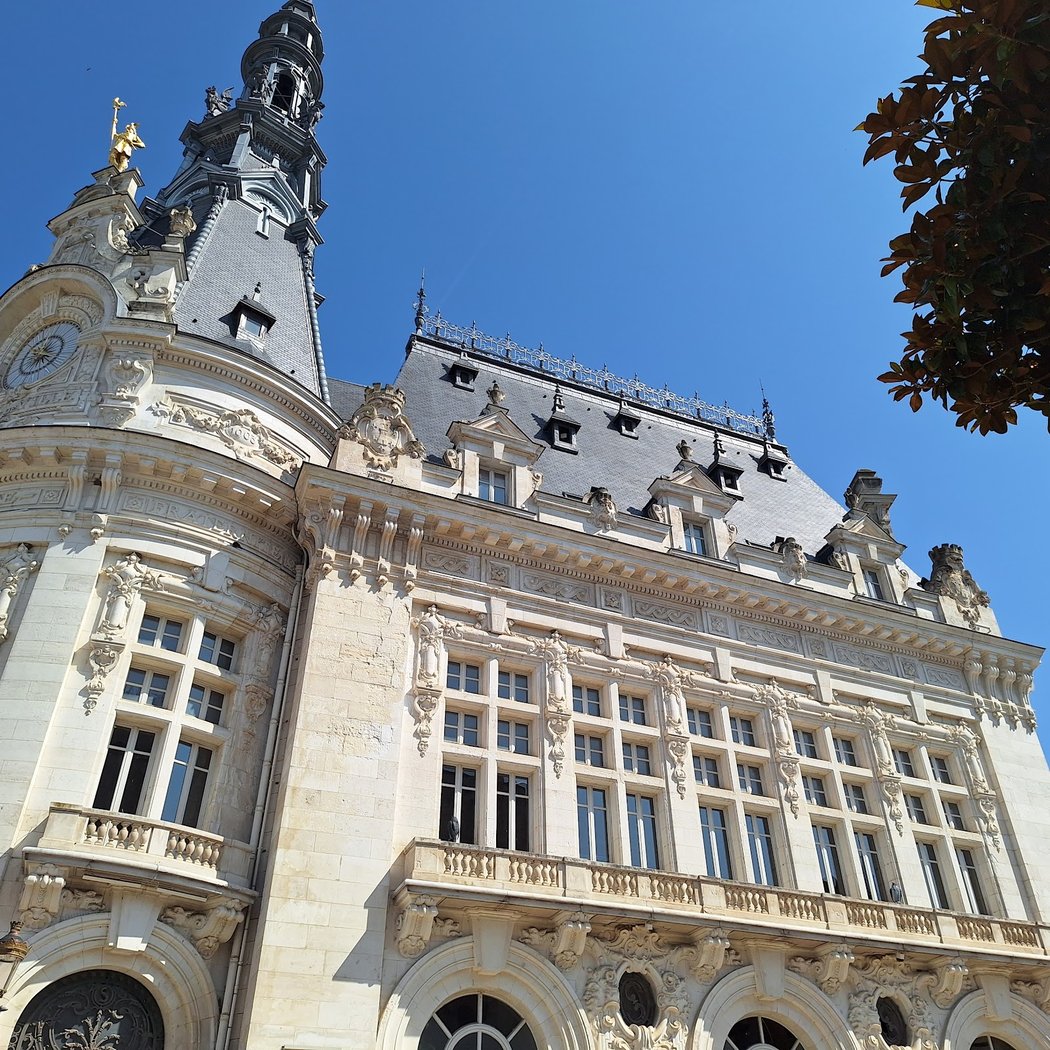 Sens Tourist Office of Sens 4