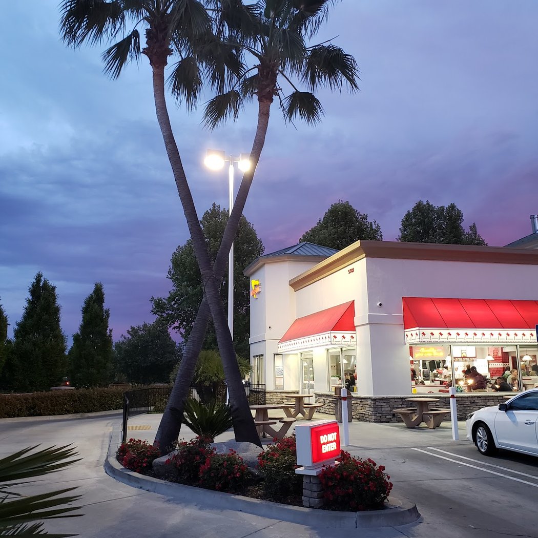 Lone Tree Plaza 1