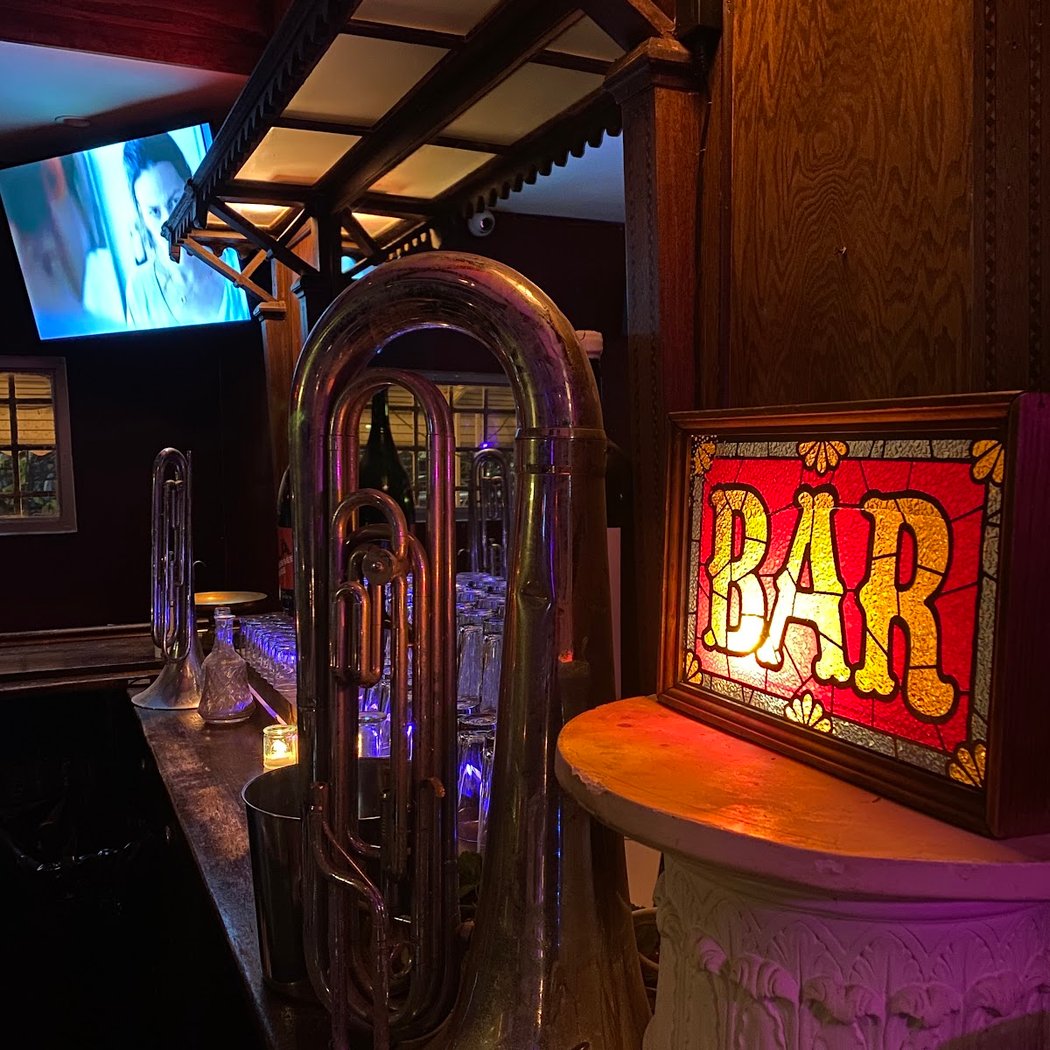 Bar Cornelia 1