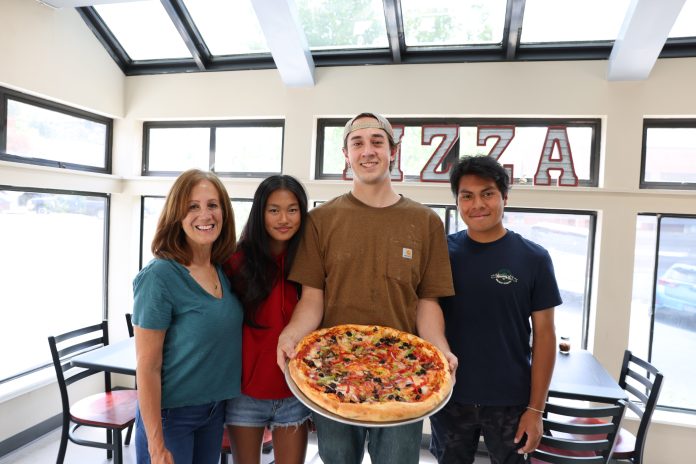 8 Moose Pizzeria 2