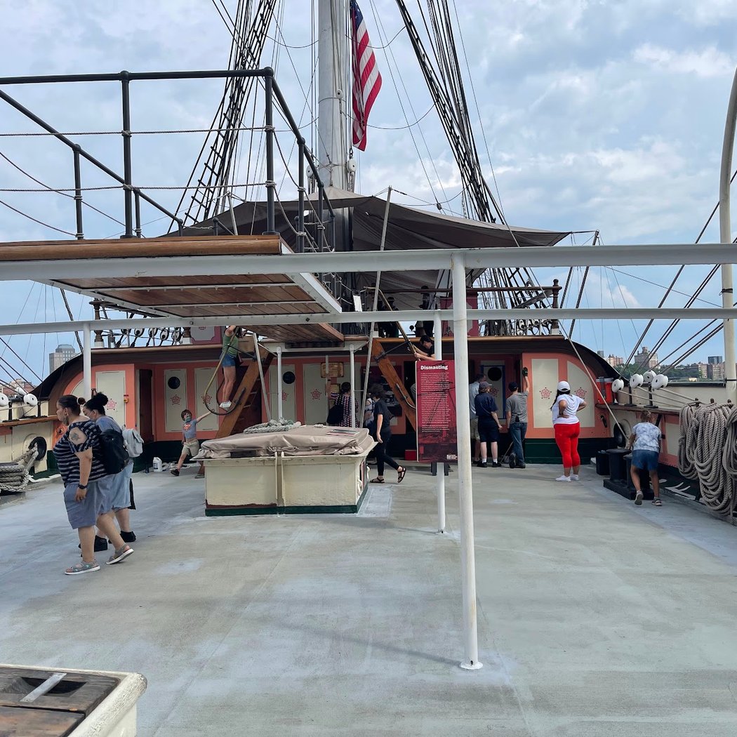 Sunken Suppers & Coastal Secrets: Maritime Food History Walking Tour