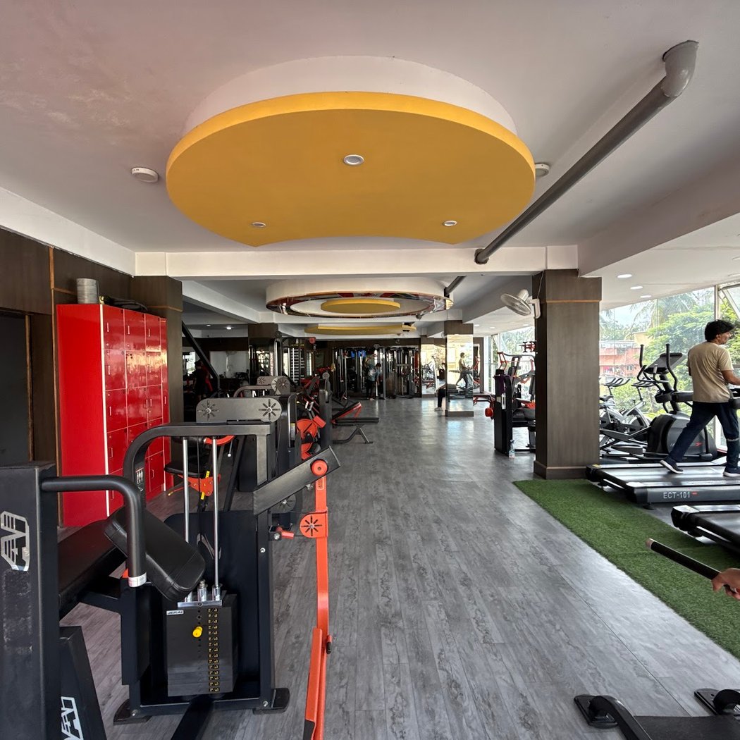 Live fitness gym - best gym in Koramangala 1