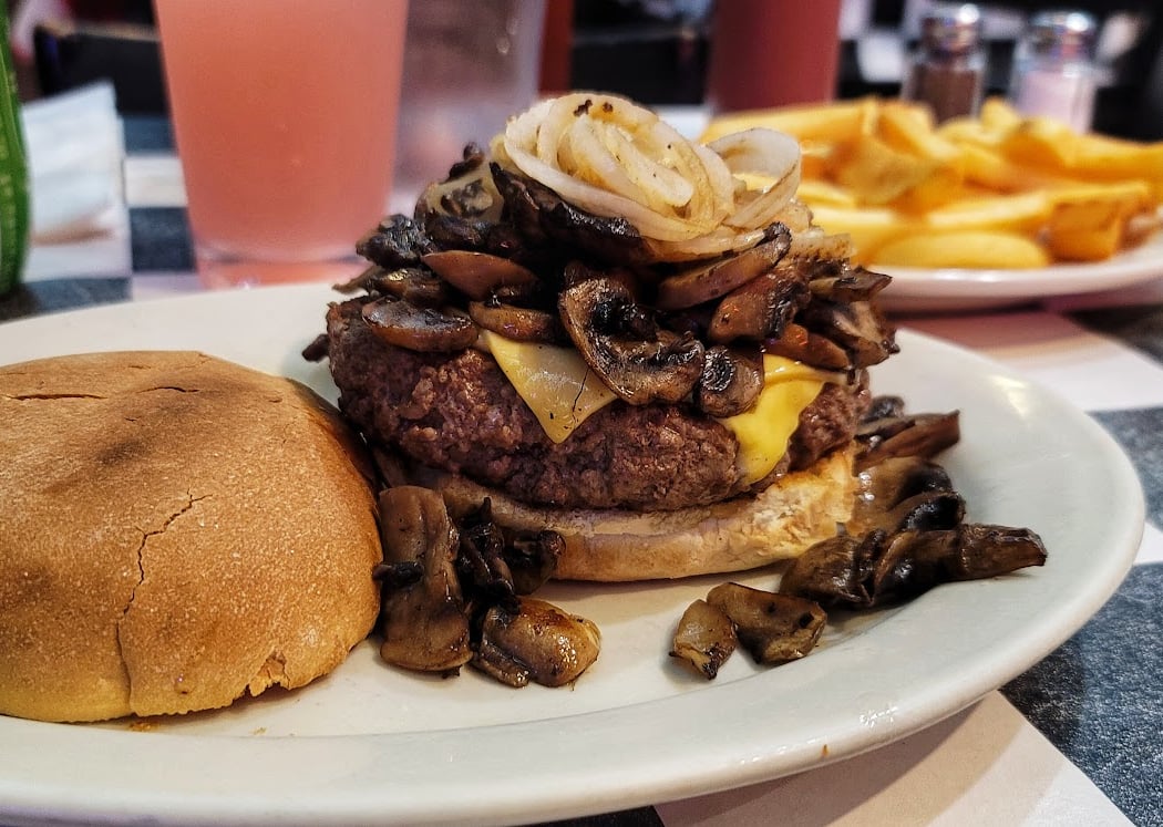 Paul's Da Burger Joint 3