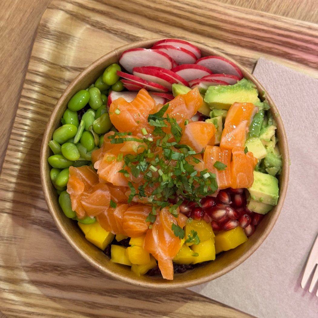 MAÉ POKÉ 1