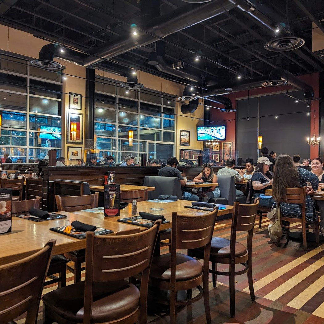 BJ's Restaurant & Brewhouse 3