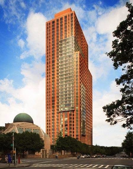 One Carnegie Hill 1