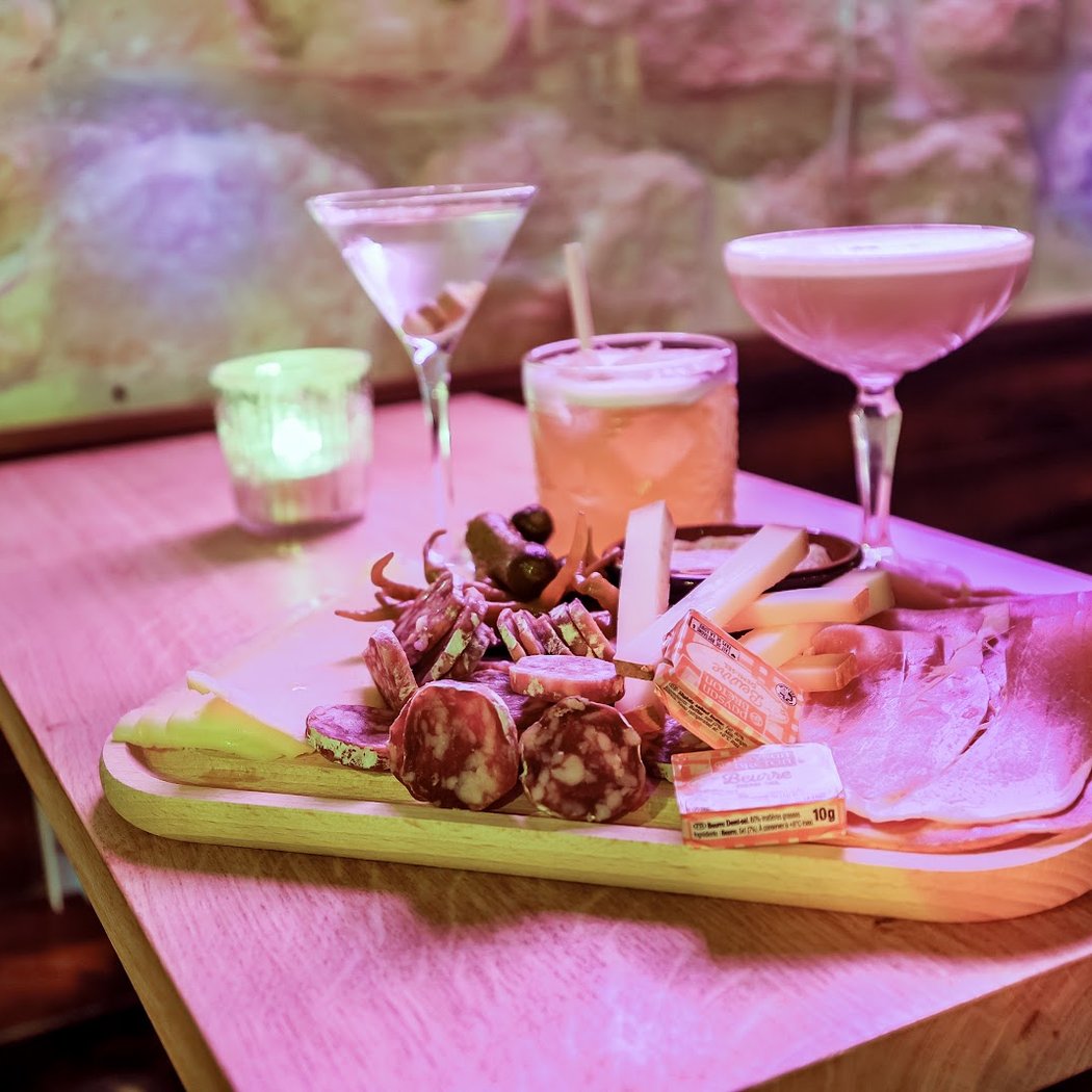 La Bonne Décision - Bar à cocktails - Bières & Tapas 4