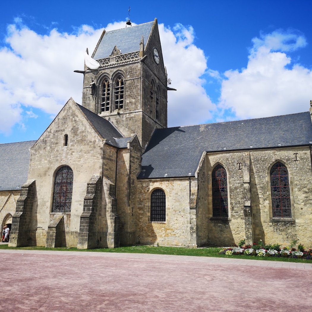 Church of Sainte-Mère-Église 2