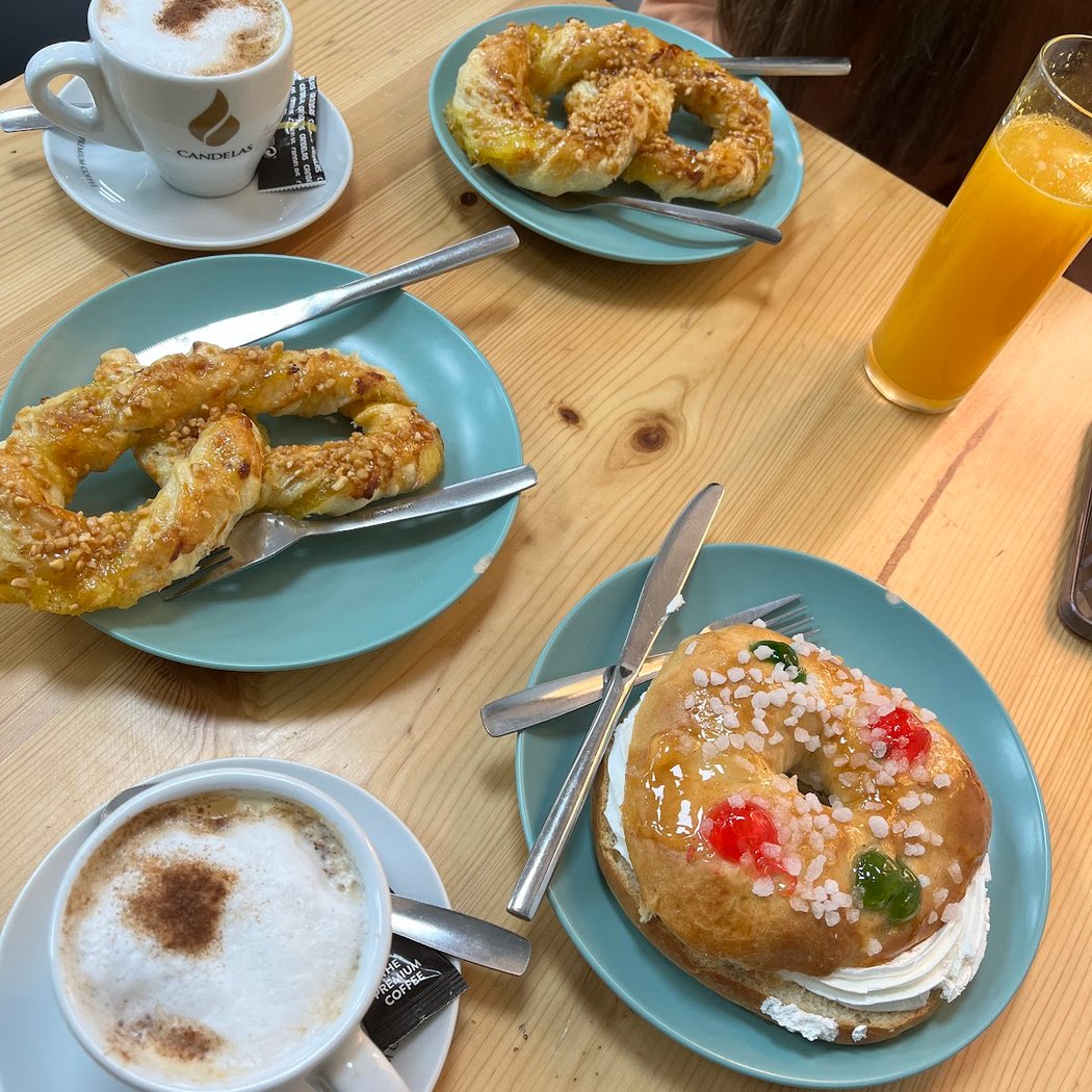 Los Valencianos - Heladería Cafetería 1