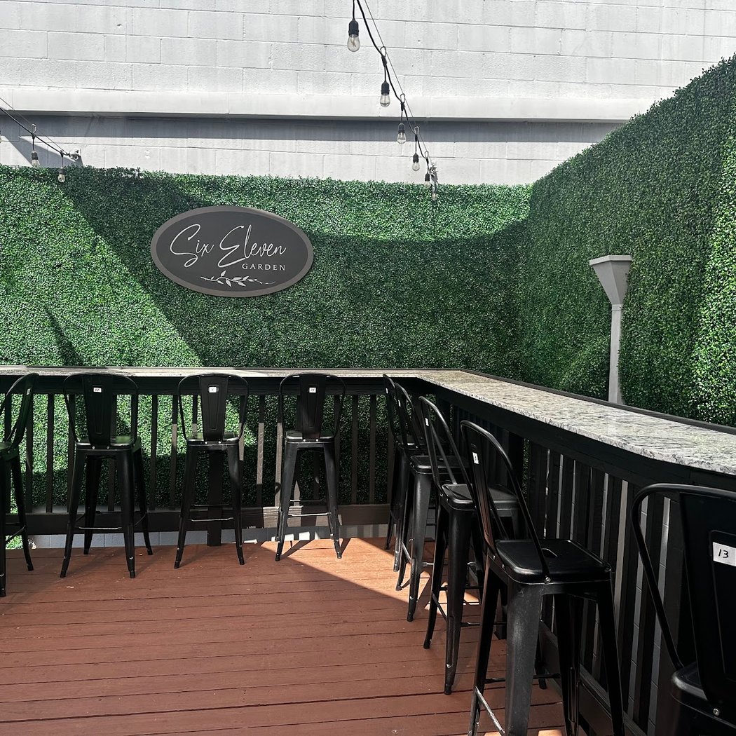 Six Eleven Restaurant & Bar 2