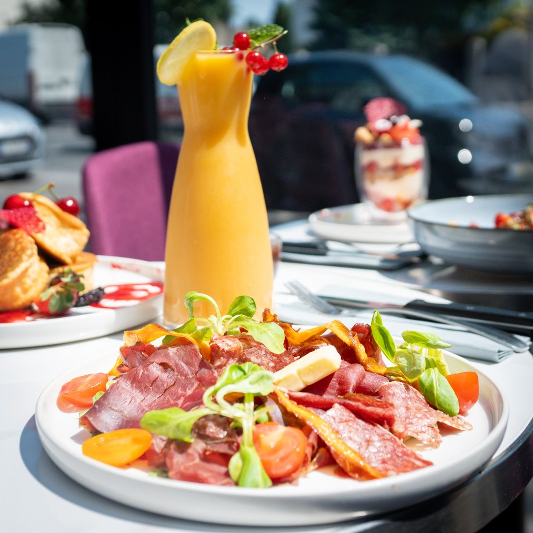 Amaya Paris Restaurant Lounge 1