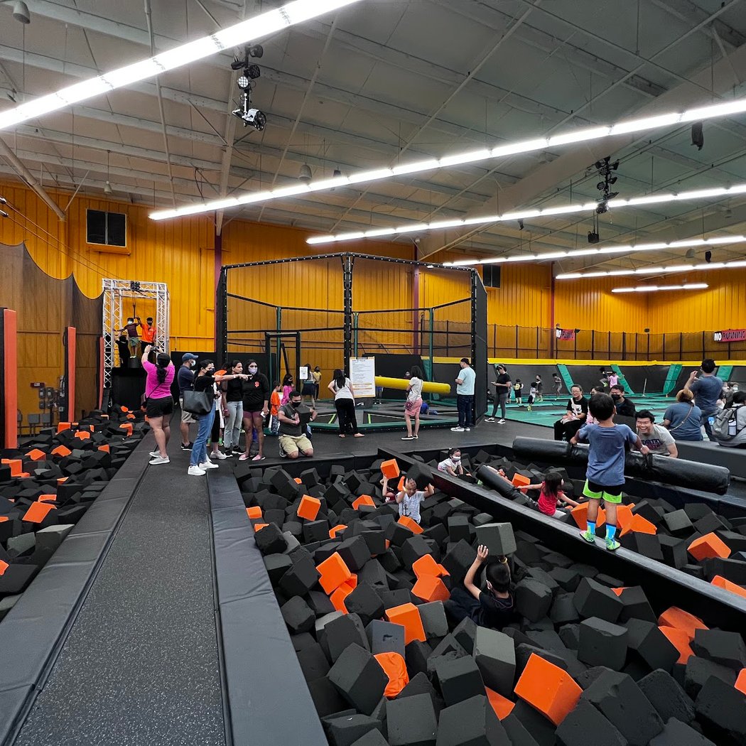 Sky Zone Trampoline Park 3