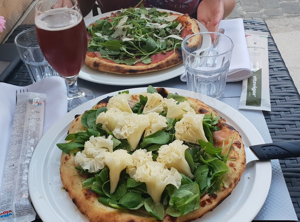 LA PIZZ 1