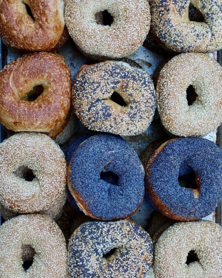 BOB'S BAGEL SHOP 1