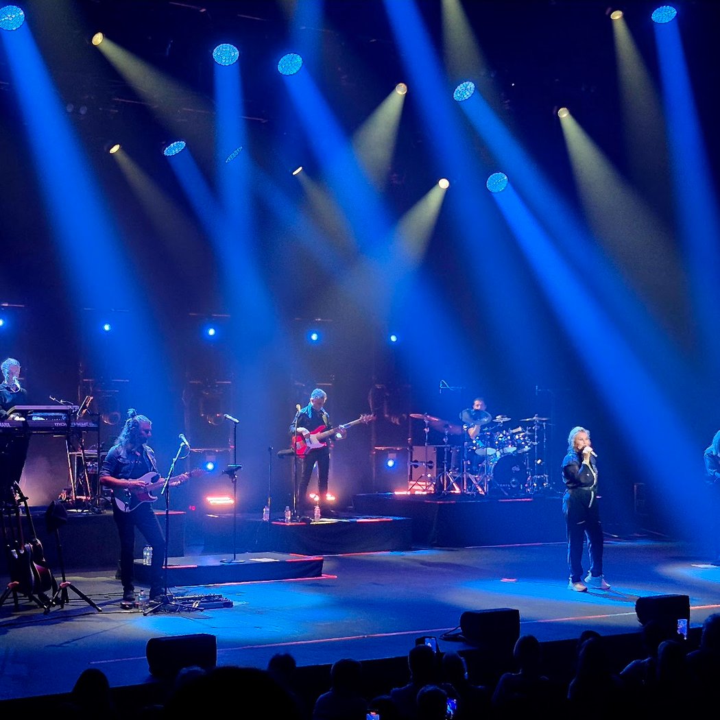 The Amy Winehouse Band concert 3