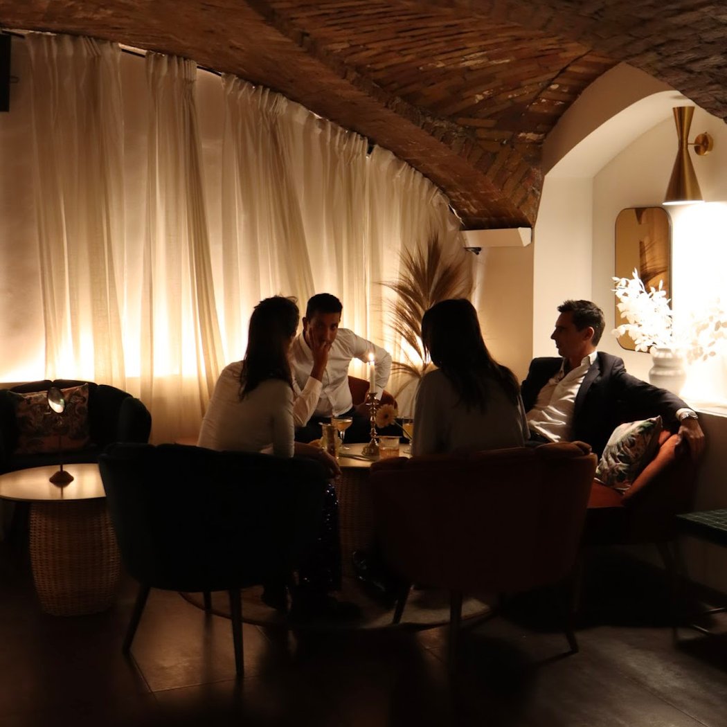 Zitto Speakeasy. 2