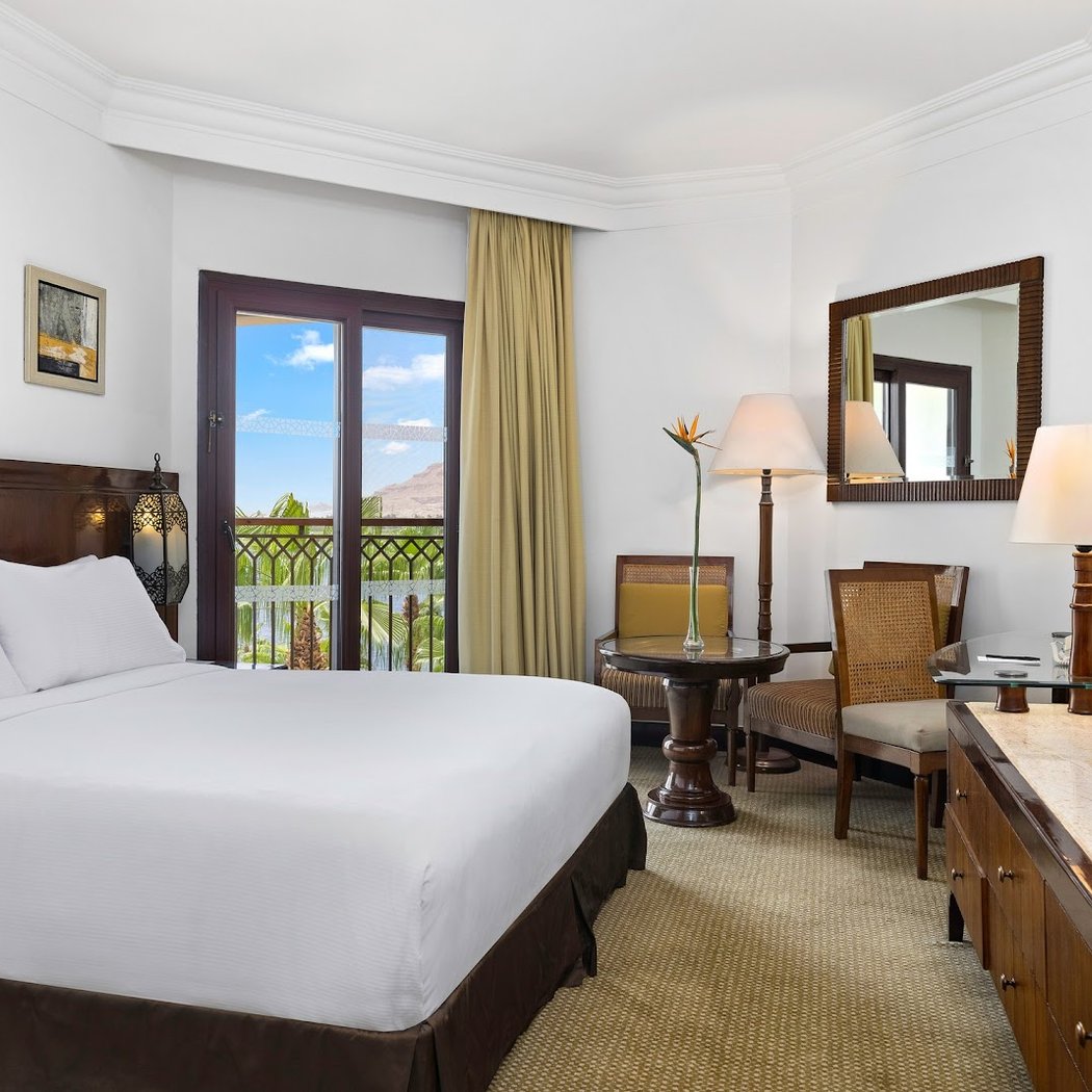 Hilton Luxor Resort & Spa 2