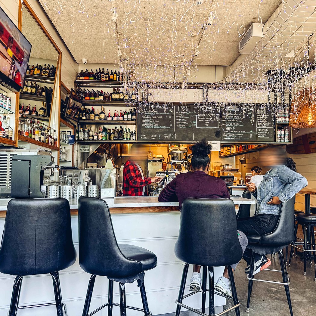 Batesy’s BBQ and Bar 3