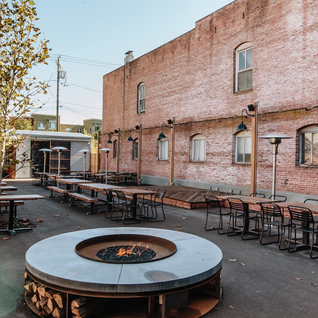 Live Music at Brewster's Beer Garden 3